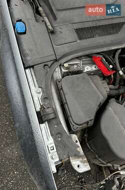 Седан Audi A8 2012 в 