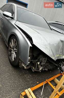 Седан Audi A8 2012 в 