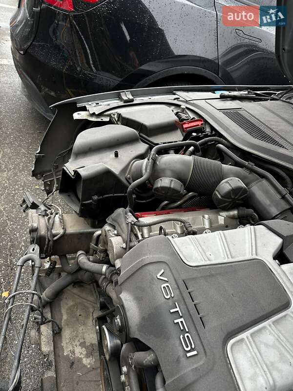 Седан Audi A8 2012 в Киеве