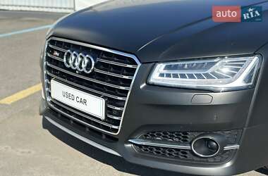 Седан Audi A8 2015 в 