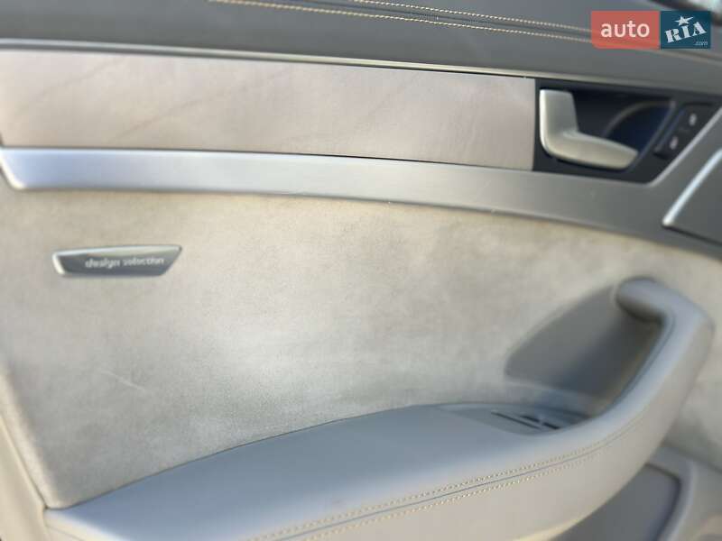Седан Audi A8 2015 в Полтаве