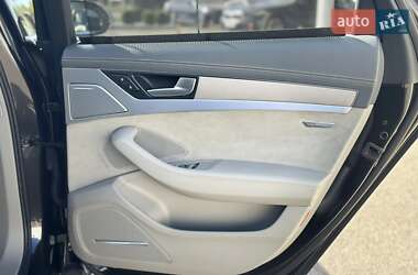 Седан Audi A8 2015 в 