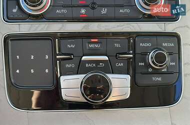 Седан Audi A8 2015 в 