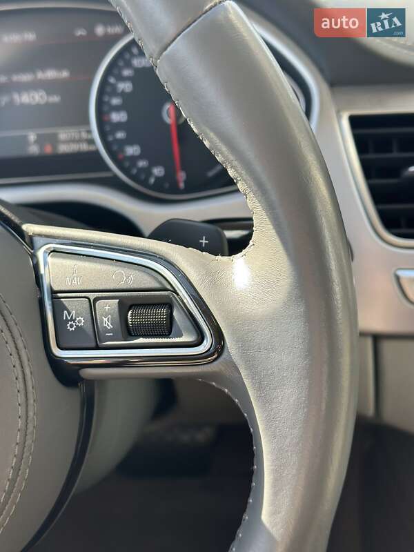 Седан Audi A8 2015 в Полтаве