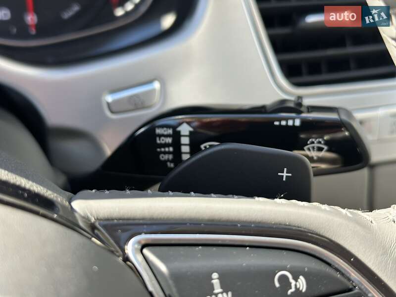 Седан Audi A8 2015 в Полтаве