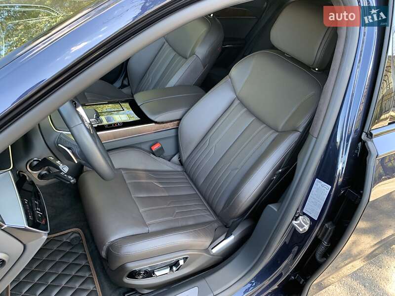 Седан Audi A8 2023 в Кривом Роге