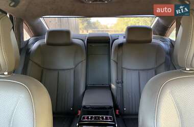 Седан Audi A8 2023 в 