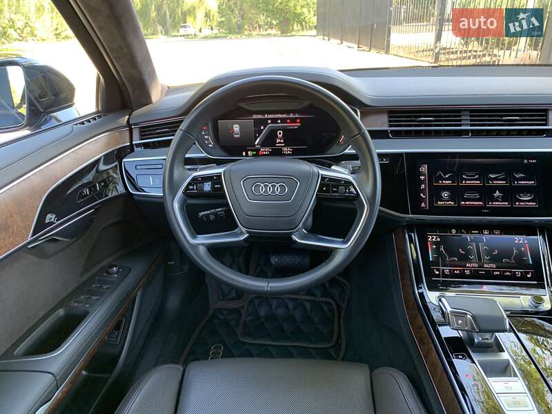 Седан Audi A8 2023 в Кривом Роге