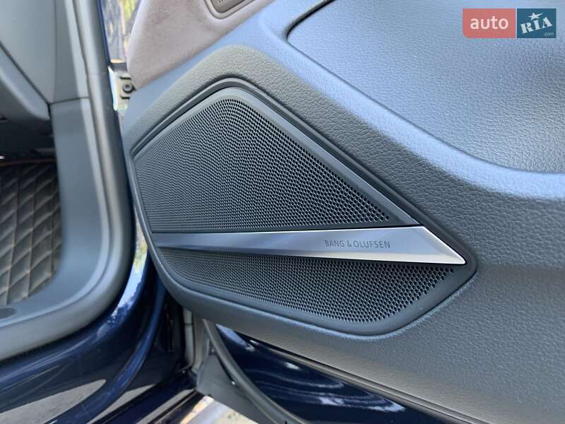 Седан Audi A8 2023 в Кривом Роге