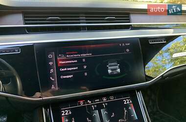 Седан Audi A8 2023 в 