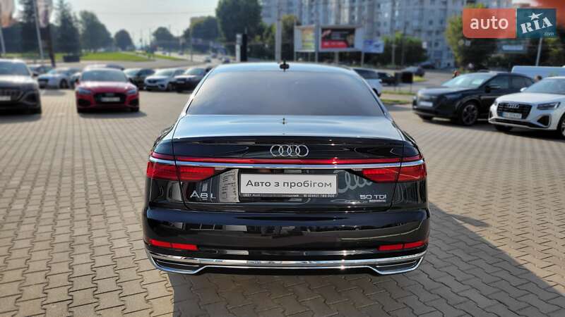 Седан Audi A8 2018 в Хмельницькому