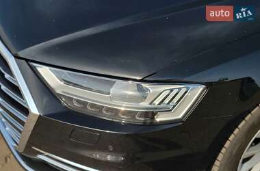 Седан Audi A8 2018 в 