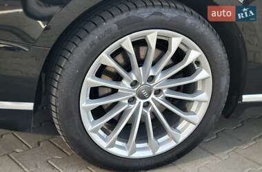 Седан Audi A8 2018 в 