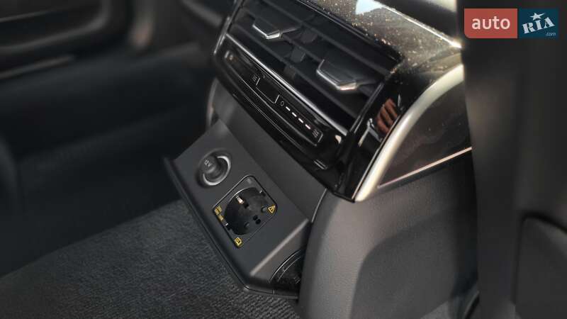 Седан Audi A8 2018 в Хмельницькому