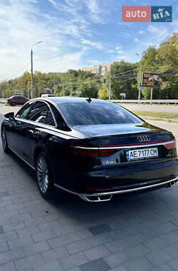 Седан Audi A8 2021 в 