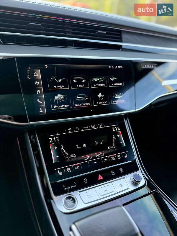 Седан Audi A8 2021 в Дніпрі