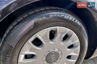 Седан Audi A8 2009 в 