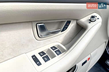 Седан Audi A8 2009 в 