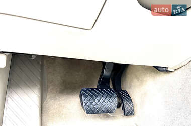 Седан Audi A8 2009 в 