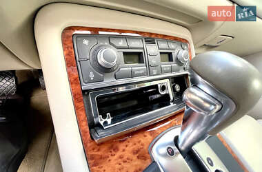 Седан Audi A8 2009 в 
