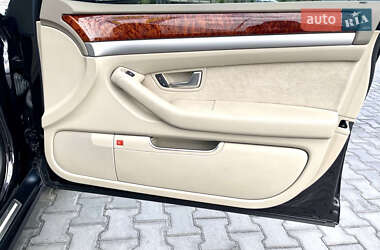 Седан Audi A8 2009 в 