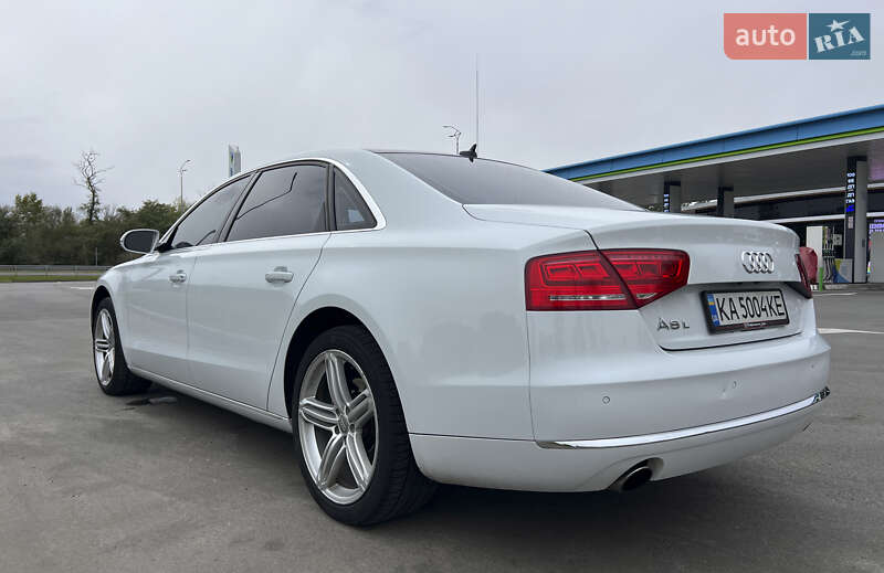 Седан Audi A8 2012 в Киеве
