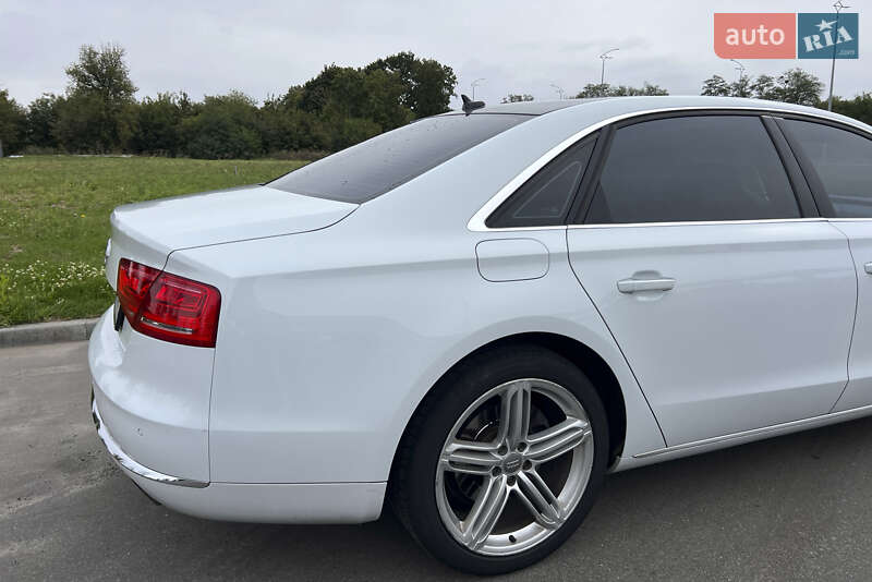 Седан Audi A8 2012 в Киеве