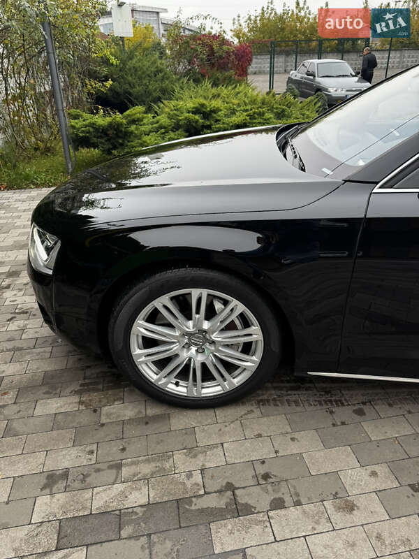 Седан Audi A8 2011 в Києві