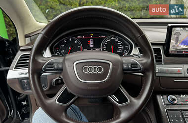 Седан Audi A8 2011 в 