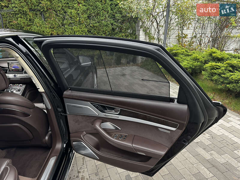 Седан Audi A8 2011 в Києві