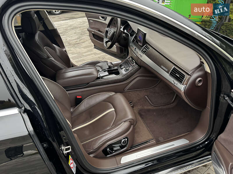 Седан Audi A8 2011 в Києві