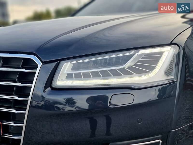 Седан Audi A8 2014 в Києві