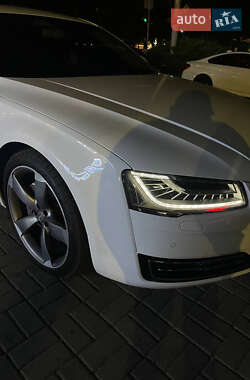 Седан Audi A8 2014 в 