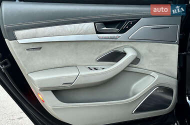 Седан Audi A8 2013 в Днепре