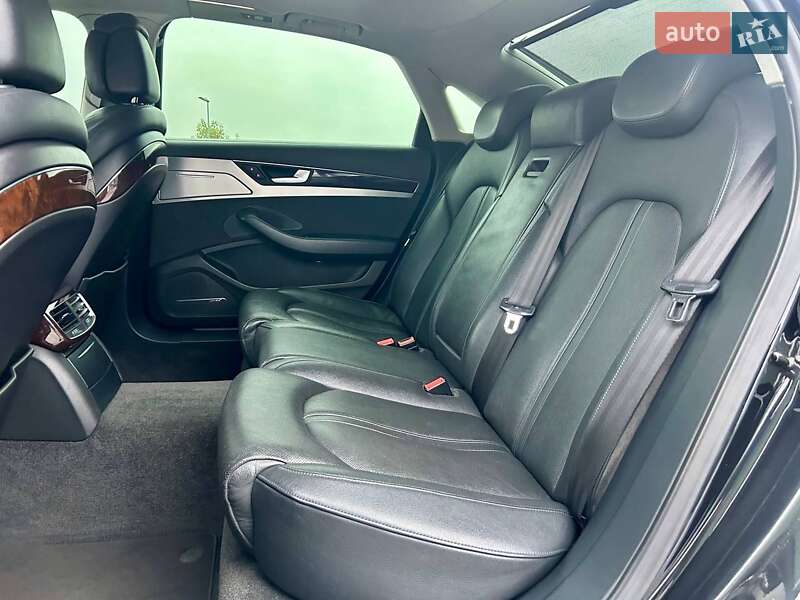 Седан Audi A8 2014 в Киеве