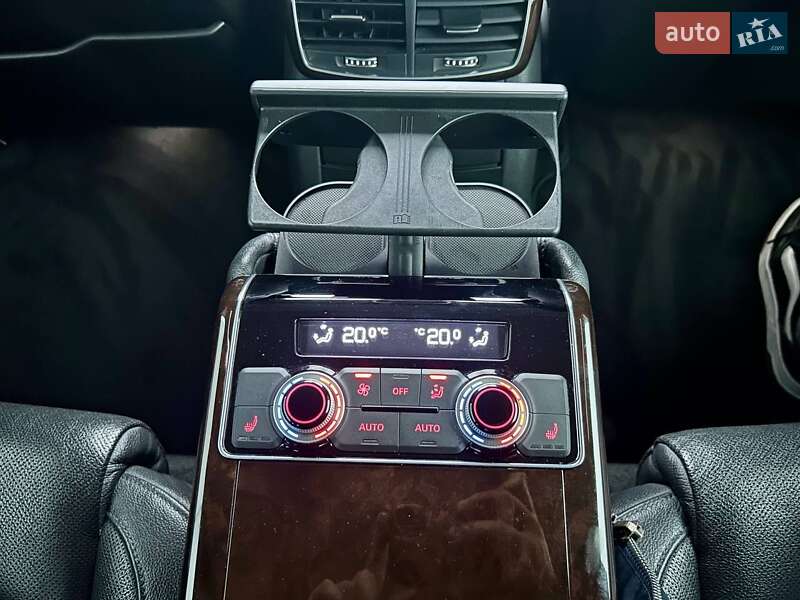 Седан Audi A8 2014 в Киеве