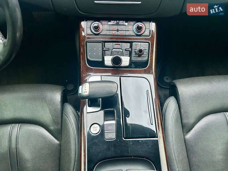Седан Audi A8 2014 в Киеве