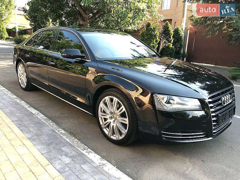 Седан Audi A8 2011 в 