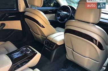 Седан Audi A8 2011 в 