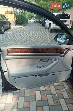 Седан Audi A8 2003 в 