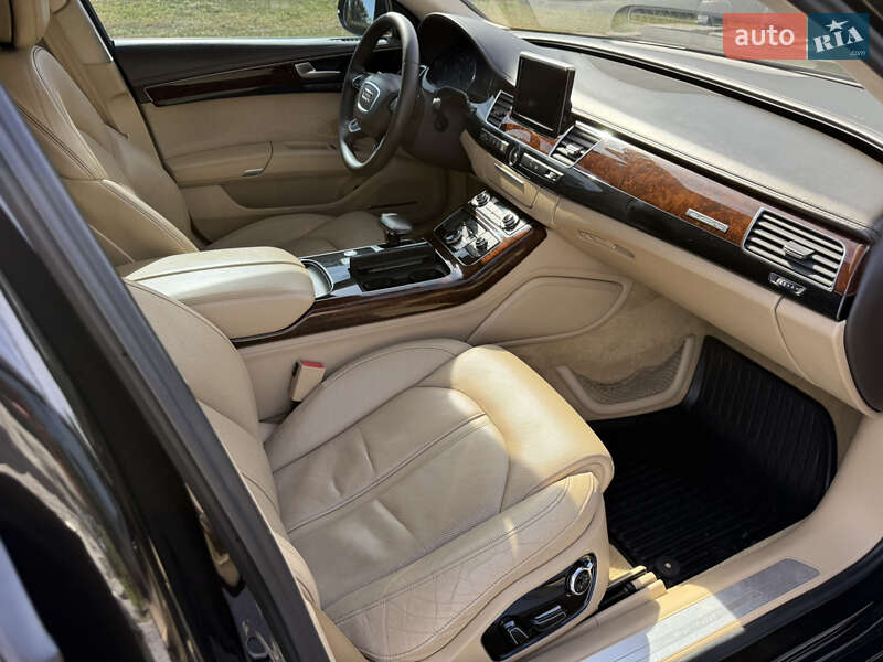 Седан Audi A8 2013 в Киеве