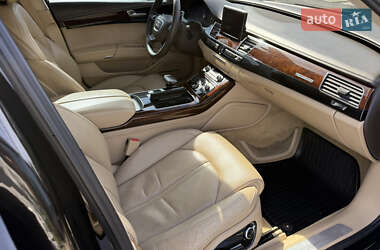 Седан Audi A8 2013 в 