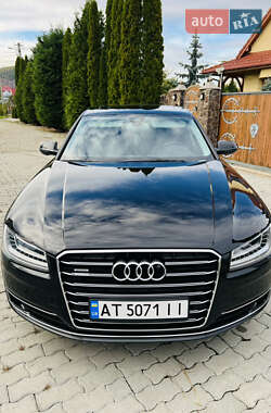 Седан Audi A8 2014 в Надвірній