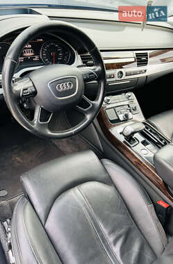 Седан Audi A8 2014 в 