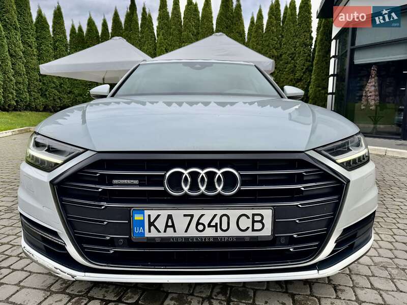 Седан Audi A8 2018 в Львове