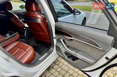 Седан Audi A8 2018 в 