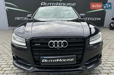 Седан Audi A8 2017 в 