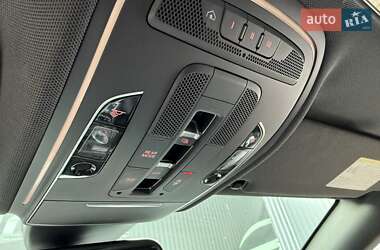 Седан Audi A8 2017 в 