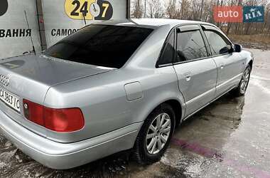 Седан Audi A8 1996 в Днепре