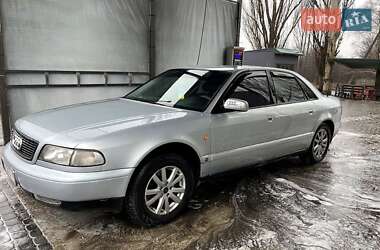 Седан Audi A8 1996 в Днепре